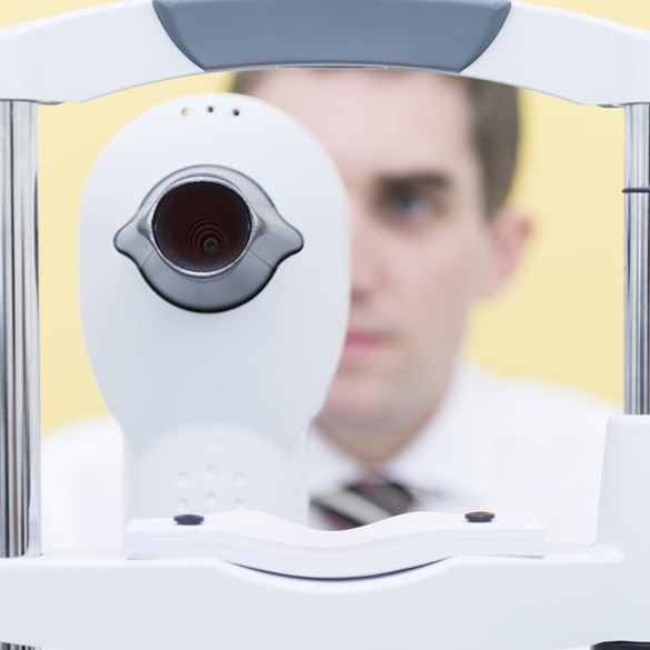 Optometrists can alleviate pressure on A & E